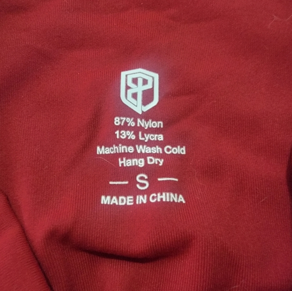 Born Primitive scrunch butt leggings, red, size S - Picture 2 of 3